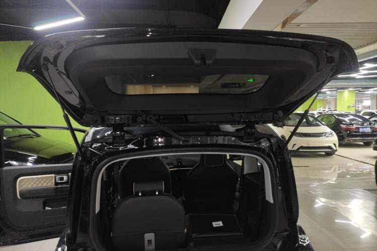 Used Baojun KiWi EV 2022 Designer Lite Edition Lithium Iron Phosphate Trunk