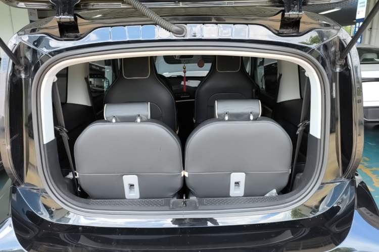 Used Baojun KiWi EV 2022 Designer Lite Edition Lithium Iron Phosphate Trunk