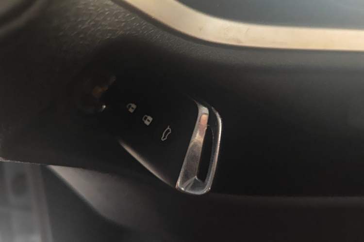 Used Baojun KiWi EV 2022 Designer Lite Edition Ternary Lithium Vehicle Key