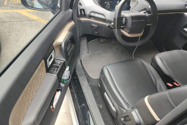 Used Baojun KiWi EV 2022 Designer Lite Edition Lithium Iron Phosphate Driver Seat
