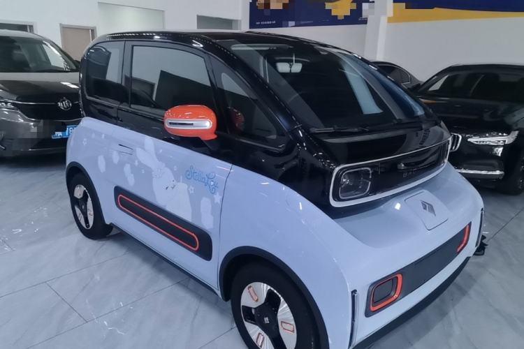 Used Baojun KiWi EV 2022 Artist Lite Edition Ternary Lithium Front Right 45 Deg