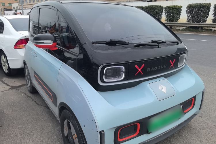 Used Baojun KiWi EV 2022 Artist Lite Edition Lithium Iron Phosphate Front Right 45 Deg