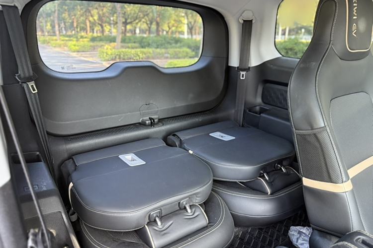 Used Baojun KiWi EV 2022 Artist Lite Edition Ternary Lithium Interior 10