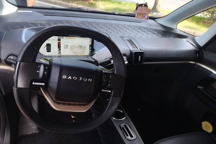 Used Baojun KiWi EV 2022 Artist Lite Edition Ternary Lithium Interior 2