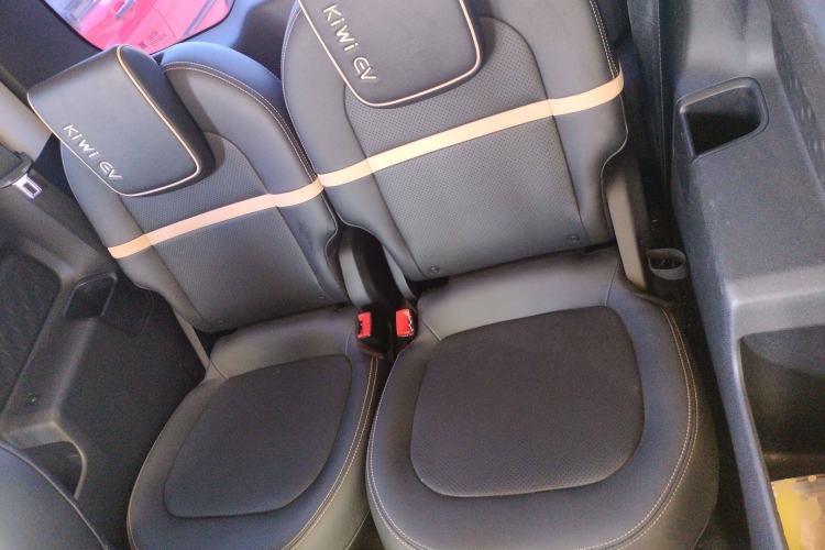 Used Baojun KiWi EV 2022 Designer Lite Edition Ternary Lithium Interior 4