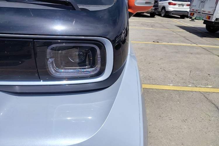 Used Baojun KiWi EV 2022 Designer Lite Edition Ternary Lithium Left Front Headlight