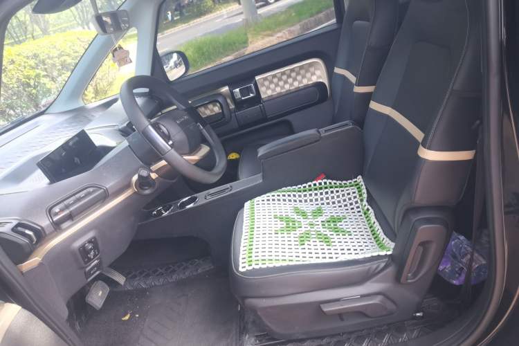 Used Baojun KiWi EV 2022 Artist Lite Edition Ternary Lithium Left Front Seat