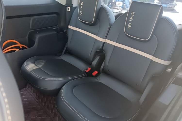 Used Baojun KiWi EV 2022 Artist Lite Edition Ternary Lithium Left Rear Seat