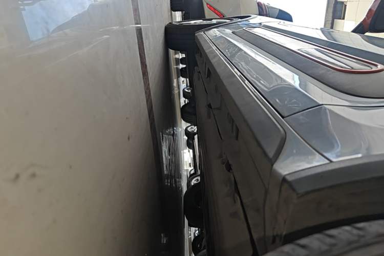 Used Baojun KiWi EV 2022 Artist Lite Edition Lithium Iron Phosphate Left Side Sill