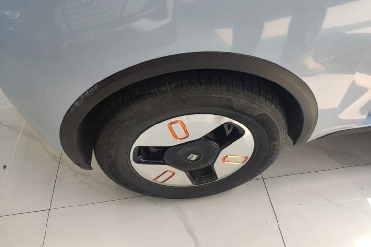 Used Baojun KiWi EV 2022 Designer Lite Edition Ternary Lithium Right Rear Wheel Hub