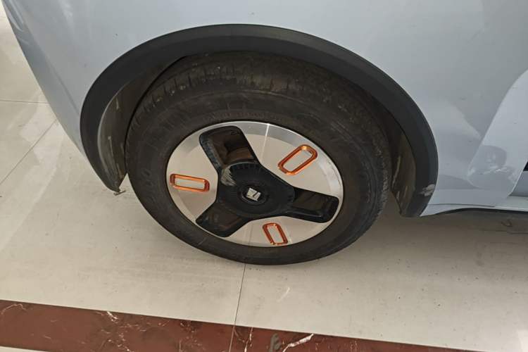 Used Baojun KiWi EV 2022 Artist Lite Edition Lithium Iron Phosphate Right Rear Wheel Hub