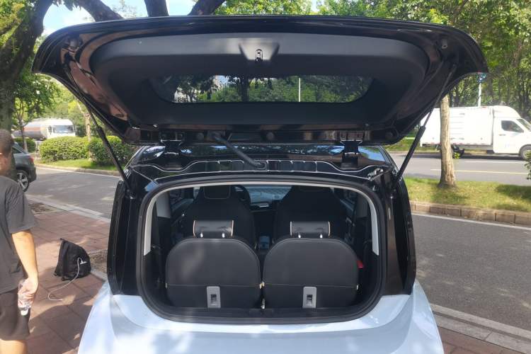 Used Baojun KiWi EV 2022 Artist Lite Edition Ternary Lithium Trunk
