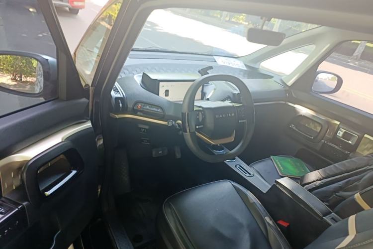 Used Baojun KiWi EV 2022 Artist Lite Edition Lithium Iron Phosphate Center Console