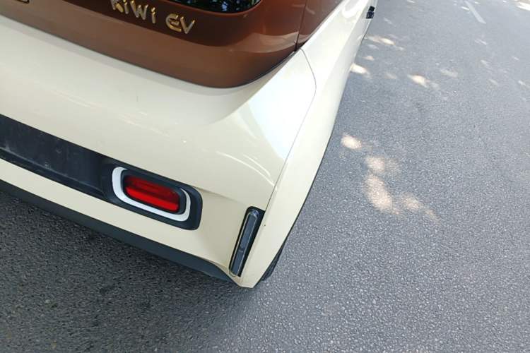 Used Baojun KiWi EV 2022 Artist Lite Edition Lithium Iron Phosphate Right Rear Taillight