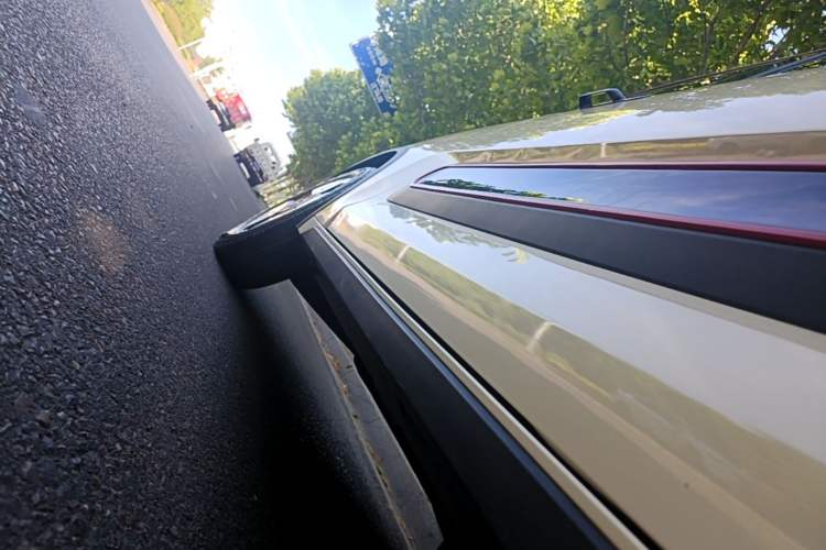 Used Baojun KiWi EV 2022 Artist Lite Edition Lithium Iron Phosphate Right Side Sill