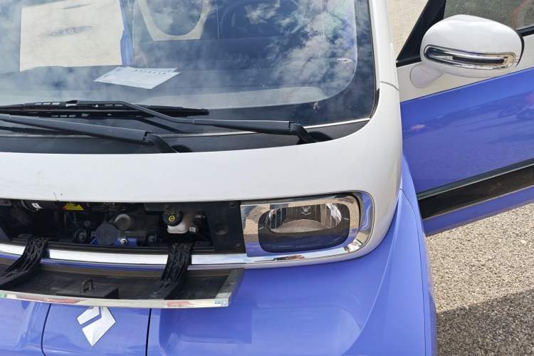 Used Baojun KiWi EV 2022 Designer Lite Edition Ternary Lithium Engine Bay Left