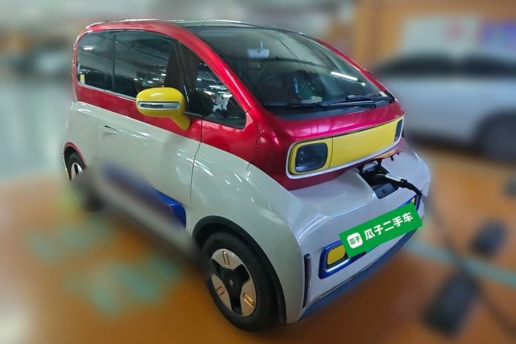 Used Baojun KiWi EV 2022 Artist Lite Edition Ternary Lithium Front Right 45 Deg