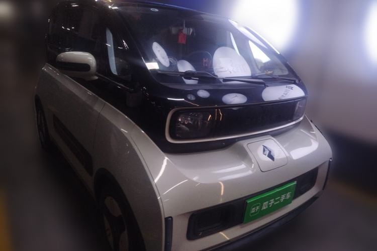 Used Baojun KiWi EV 2022 Designer Lite Edition Lithium Iron Phosphate Front Right 45 Deg
