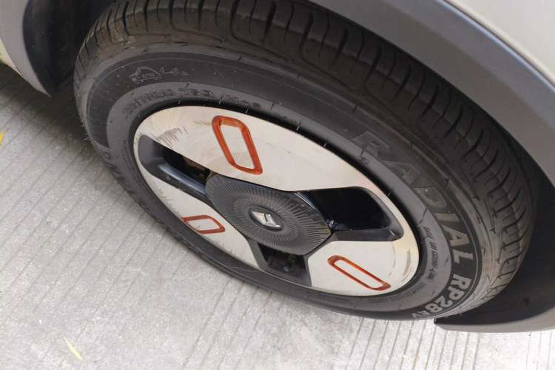 Used Baojun KiWi EV 2022 Designer Lite Edition Ternary Lithium Right Front Wheel Hub