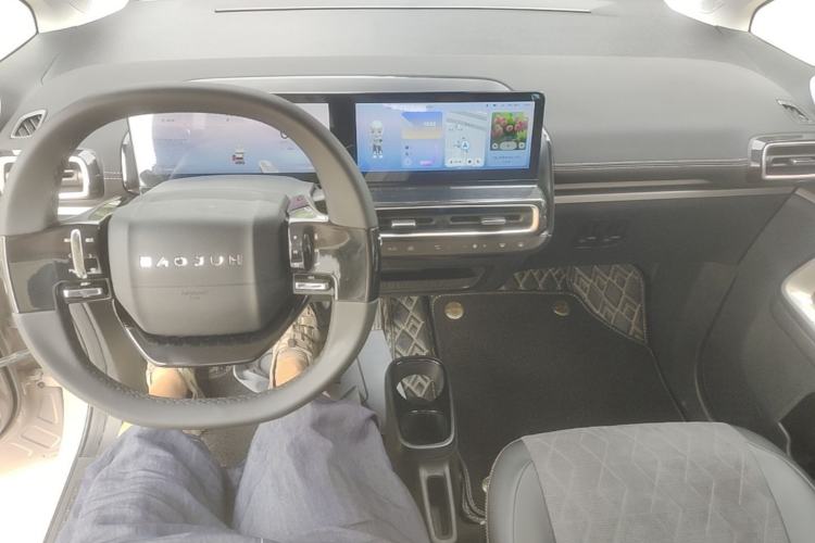 Used Baojun KiWi EV 2022 Artist Lite Edition Ternary Lithium Center Console