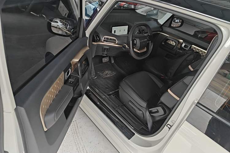 Used Baojun KiWi EV 2022 Artist Lite Edition Ternary Lithium Driver Seat