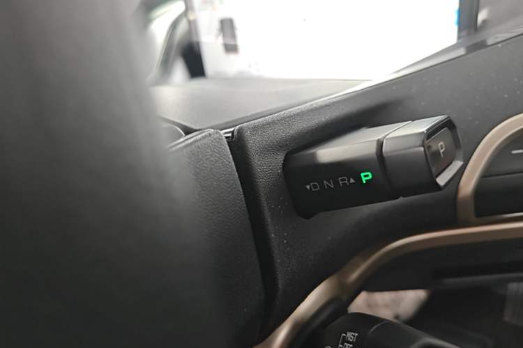 Used Baojun KiWi EV 2022 Artist Lite Edition Ternary Lithium Gear Lever