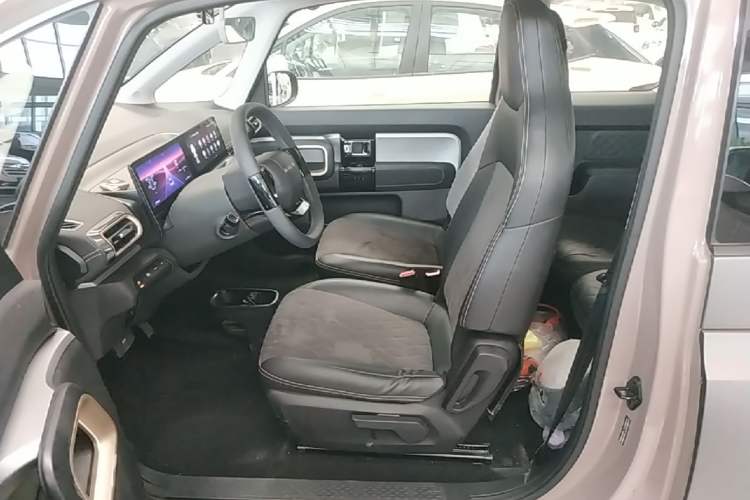 Used Baojun KiWi EV 2022 Artist Lite Edition Ternary Lithium Left Front Seat