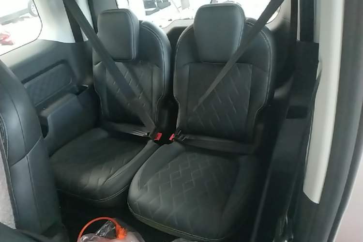 Used Baojun KiWi EV 2022 Artist Lite Edition Ternary Lithium Left Rear Seat