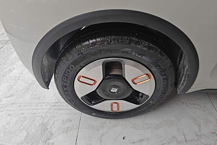 Used Baojun KiWi EV 2022 Artist Lite Edition Ternary Lithium Right Rear Wheel Hub