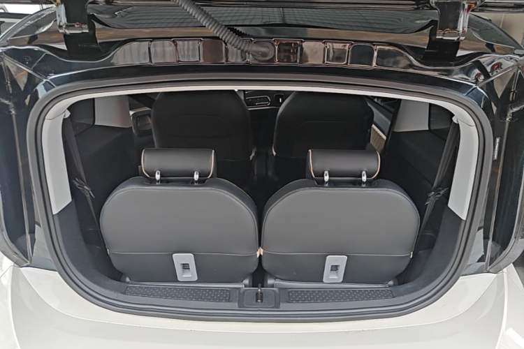 Used Baojun KiWi EV 2022 Artist Lite Edition Ternary Lithium Trunk