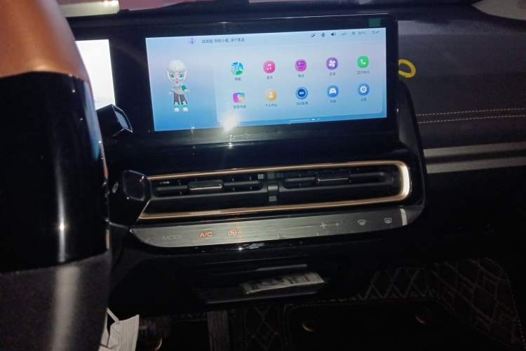 Used Baojun KiWi EV 2022 Artist Lite Edition Ternary Lithium Audio And AC Panel