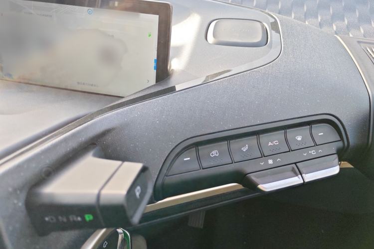 Used Baojun KiWi EV 2022 Designer Lite Edition Lithium Iron Phosphate Audio And AC Panel