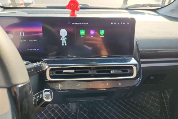 Used Baojun KiWi EV 2022 Designer Lite Edition Lithium Iron Phosphate Audio And AC Panel
