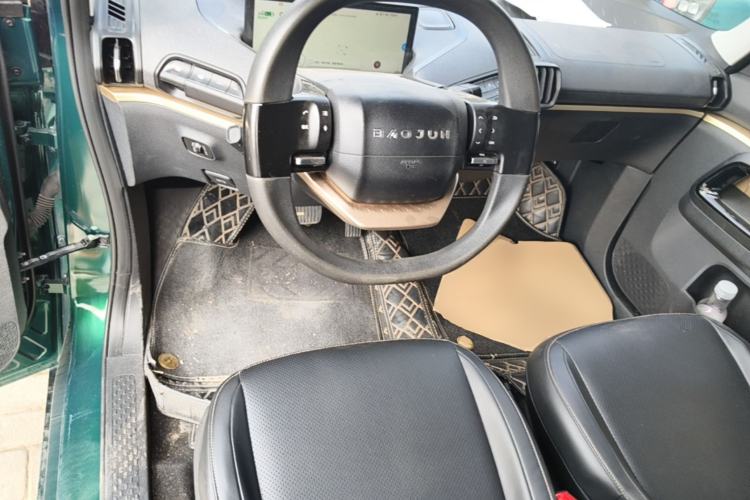 Used Baojun KiWi EV 2022 Artist Lite Edition Lithium Iron Phosphate Center Console