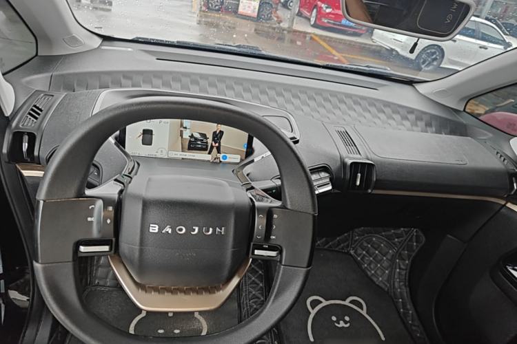 Used Baojun KiWi EV 2022 Artist Lite Edition Lithium Iron Phosphate Center Console