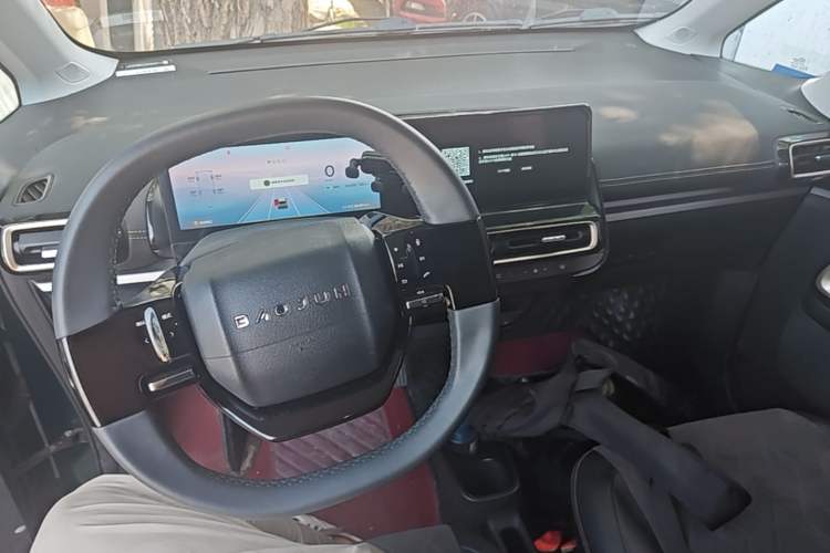 Used Baojun KiWi EV 2022 Designer Lite Edition Ternary Lithium Center Console