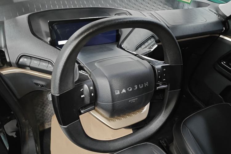 Used Baojun KiWi EV 2022 Designer Lite Edition Lithium Iron Phosphate Center Console