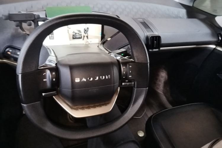 Used Baojun KiWi EV 2022 Designer Lite Edition Lithium Iron Phosphate Center Console