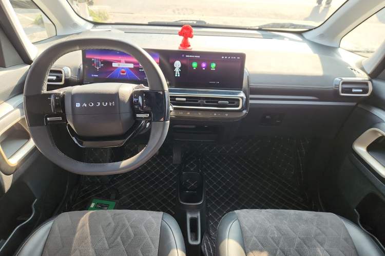 Used Baojun KiWi EV 2022 Designer Lite Edition Lithium Iron Phosphate Center Console