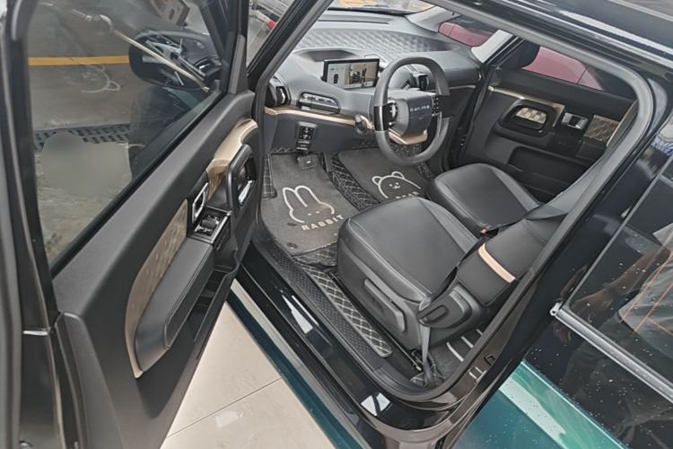 Used Baojun KiWi EV 2022 Artist Lite Edition Lithium Iron Phosphate Driver Seat