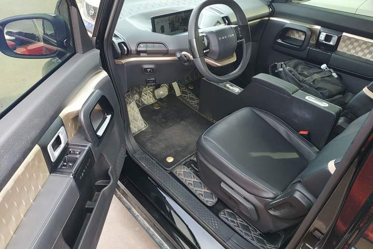 Used Baojun KiWi EV 2022 Designer Lite Edition Lithium Iron Phosphate Driver Seat