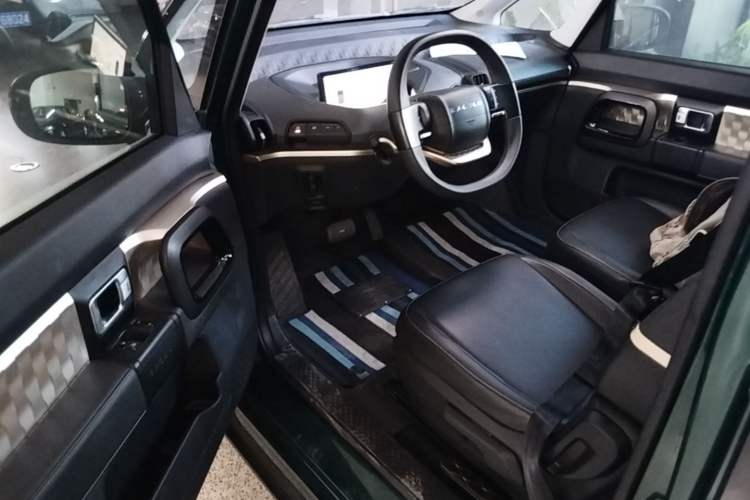 Used Baojun KiWi EV 2022 Artist Lite Edition Lithium Iron Phosphate Driver Seat