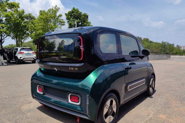 Used Baojun KiWi EV 2022 Artist Lite Edition Lithium Iron Phosphate Exterior 1