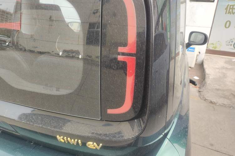 Used Baojun KiWi EV 2022 Designer Lite Edition Lithium Iron Phosphate Exterior 3