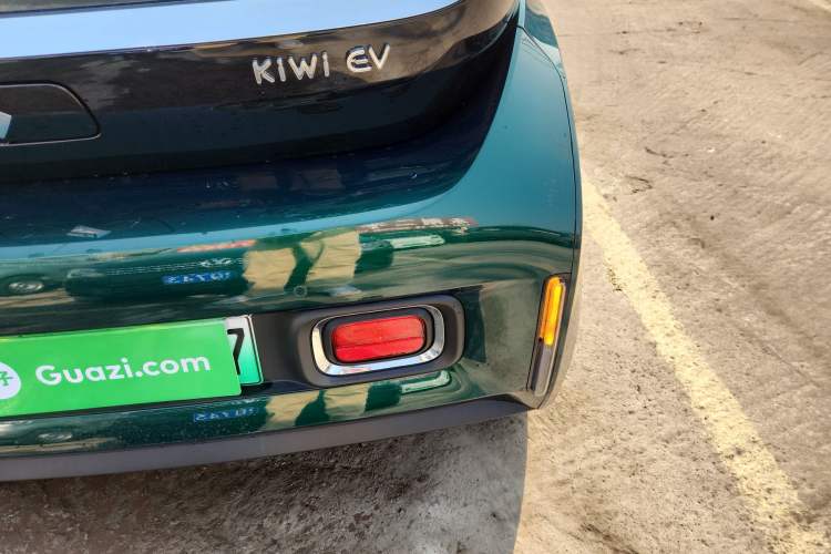 Used Baojun KiWi EV 2022 Designer Lite Edition Lithium Iron Phosphate Exterior 3