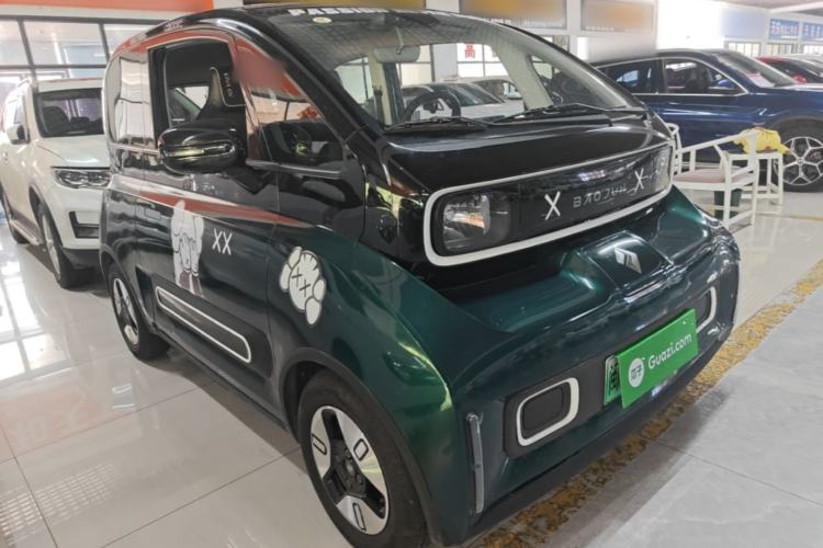 Used Baojun KiWi EV 2022 Artist Lite Edition Lithium Iron Phosphate Front Right 45 Deg
