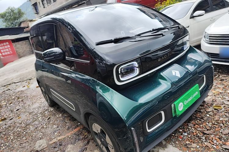 Used Baojun KiWi EV 2022 Artist Lite Edition Ternary Lithium Front Right 45 Deg