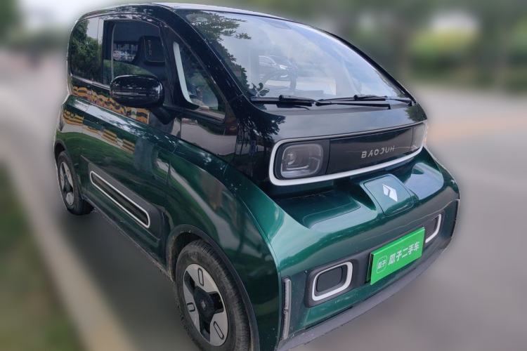 Used Baojun KiWi EV 2022 Artist Lite Edition Ternary Lithium Front Right 45 Deg