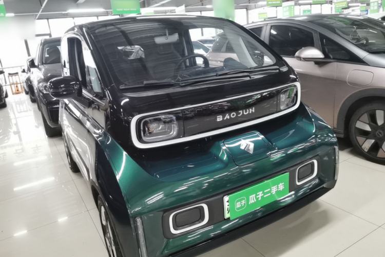 Used Baojun KiWi EV 2022 Artist Lite Edition Ternary Lithium Front Right 45 Deg