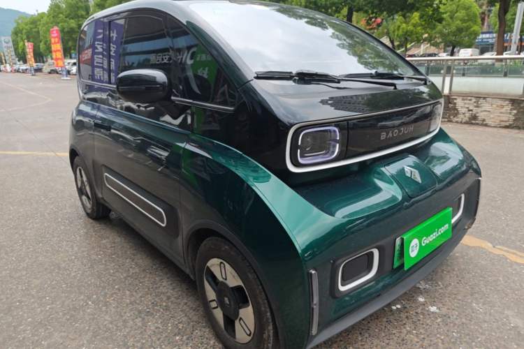 Used Baojun KiWi EV 2022 Artist Lite Edition Ternary Lithium Front Right 45 Deg